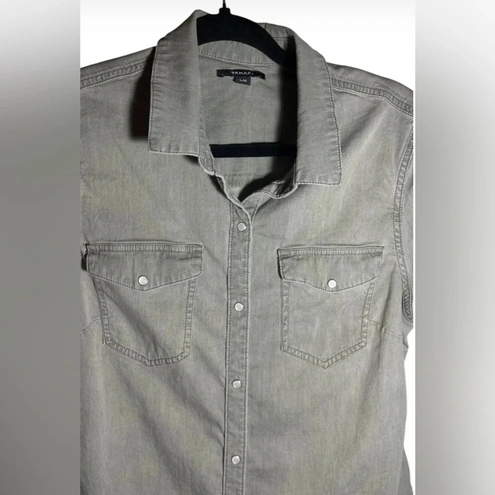 Button Up - Picture 4 of 7